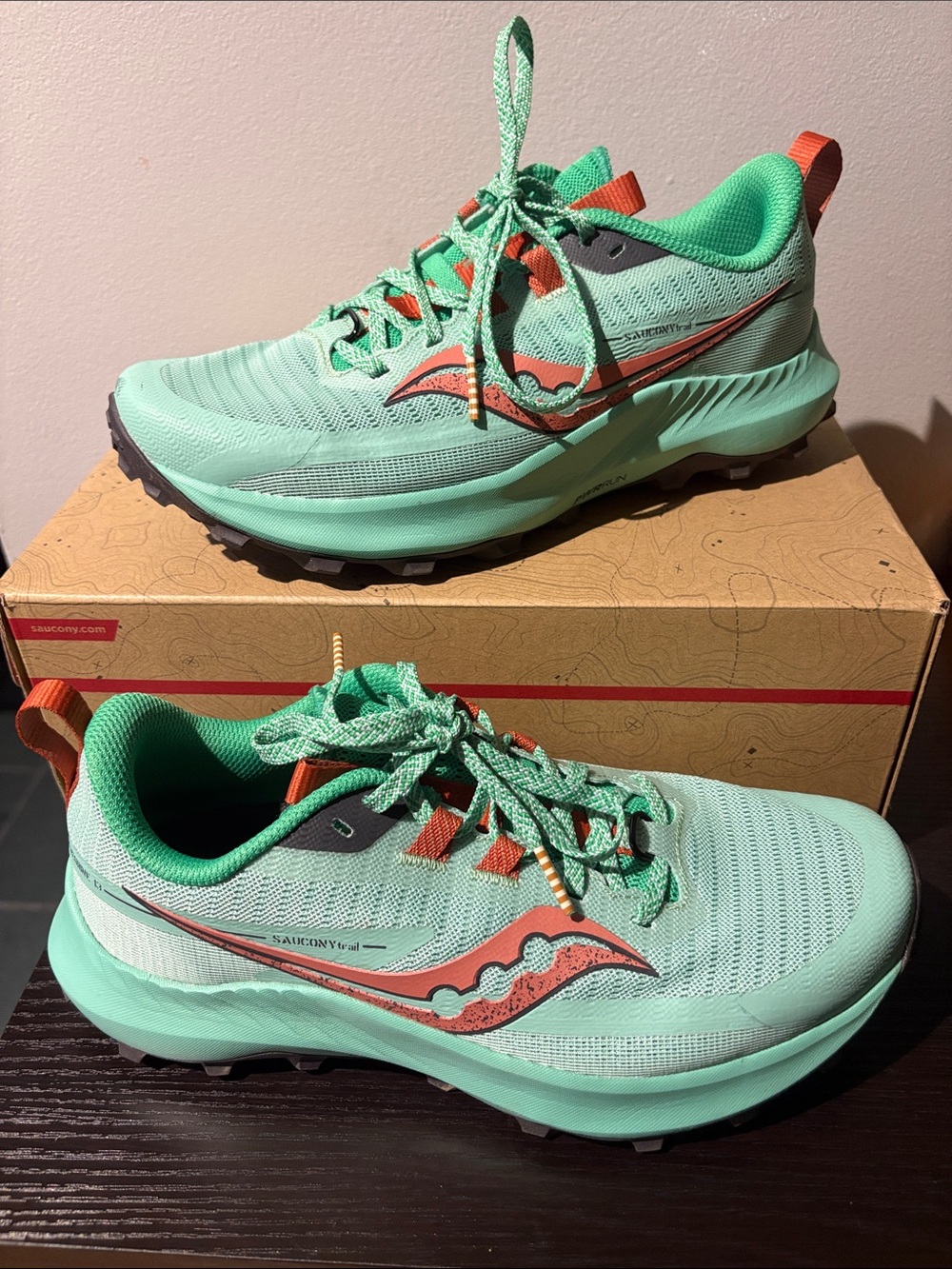 Saucony Women's Peregrine 13 Size 7.5 Trail Running Shoes - worn once!
